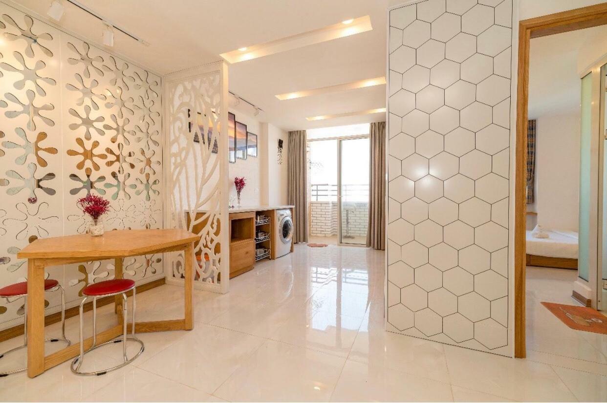 Madame Phuong - Can Ho Huong Bien Apartment Дананг Екстериор снимка